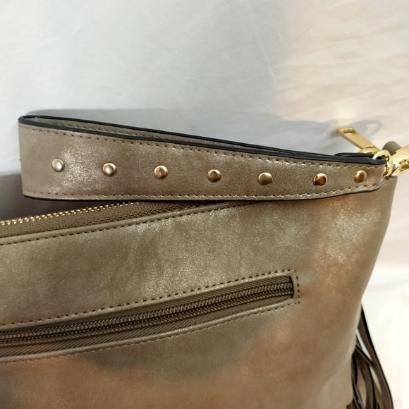 Aldo fringe oversized clutch - Picture 4 of 5